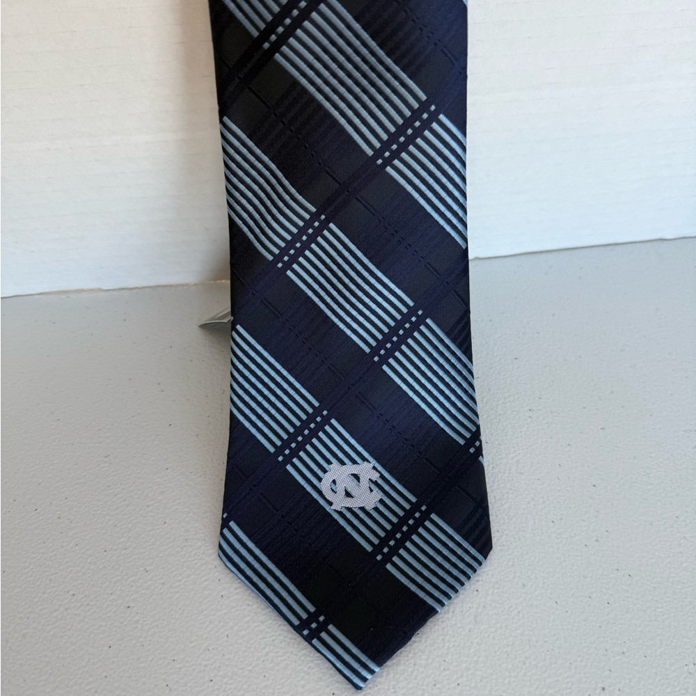 UNC North Carolina Tar Heels Neck Tie University Striped Eagles Wings NEW